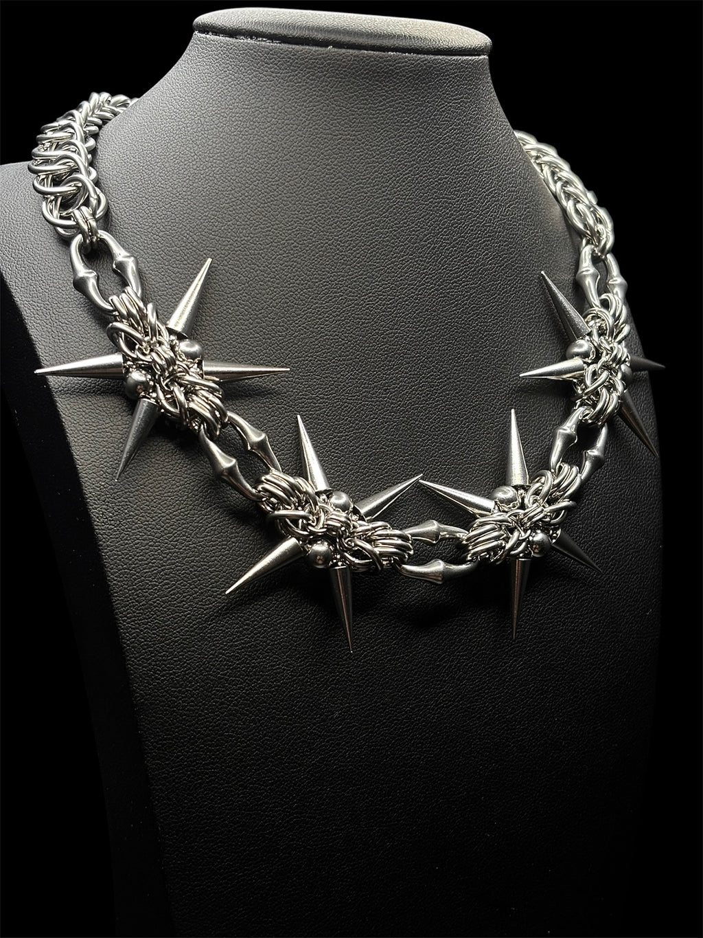 Manticore Spiked Choker