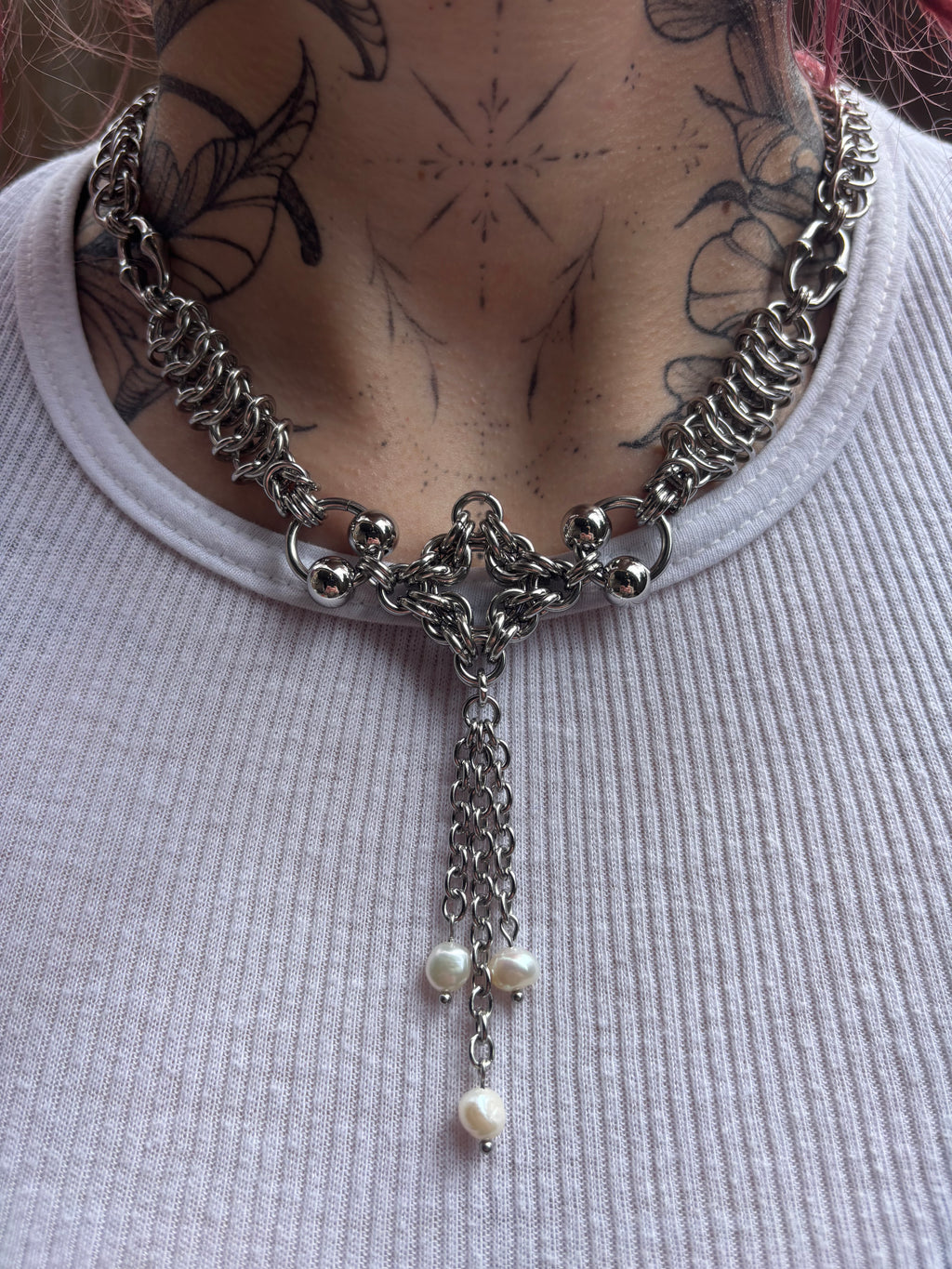 Hecate Chain