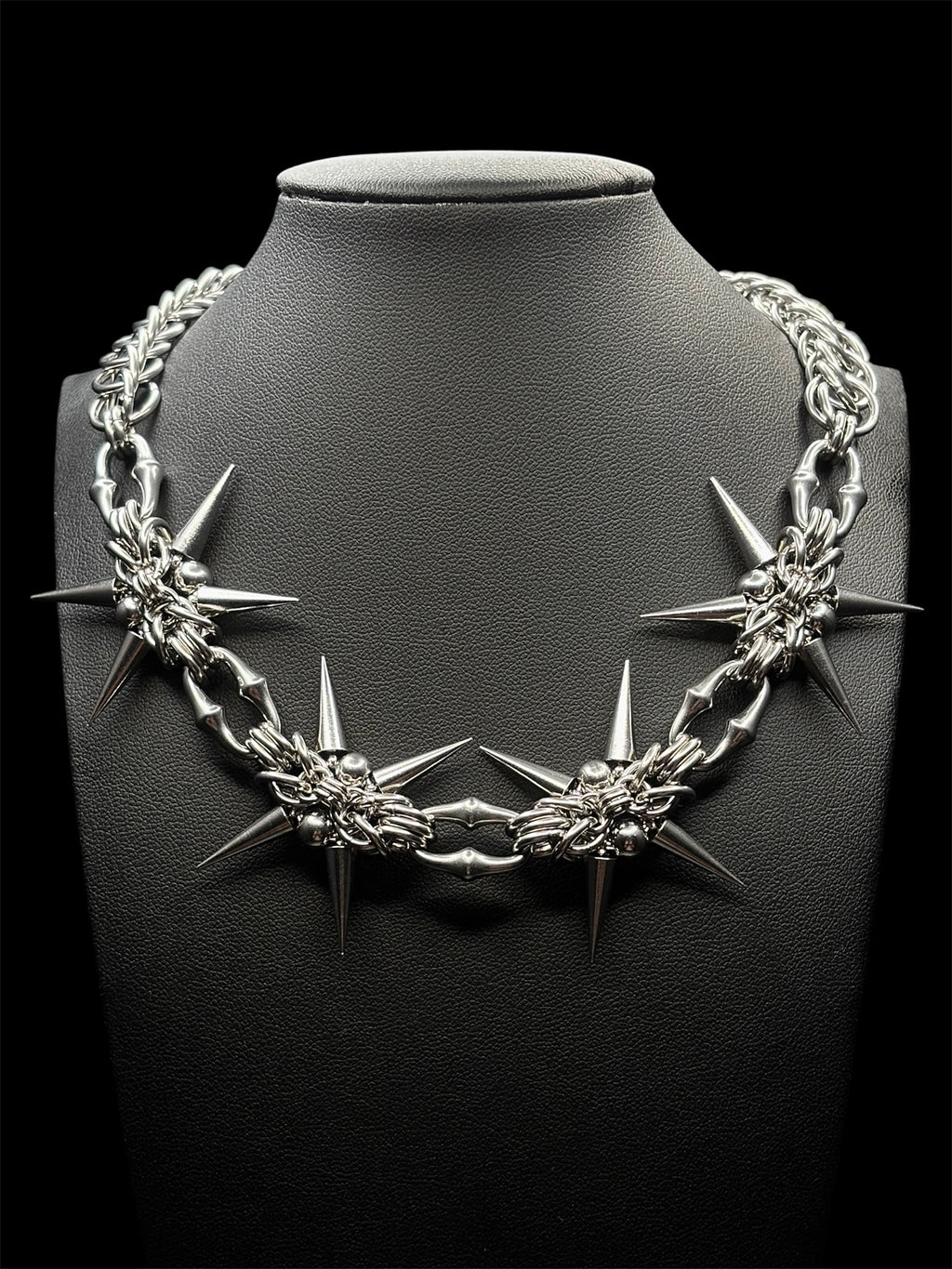 Manticore Spiked Choker
