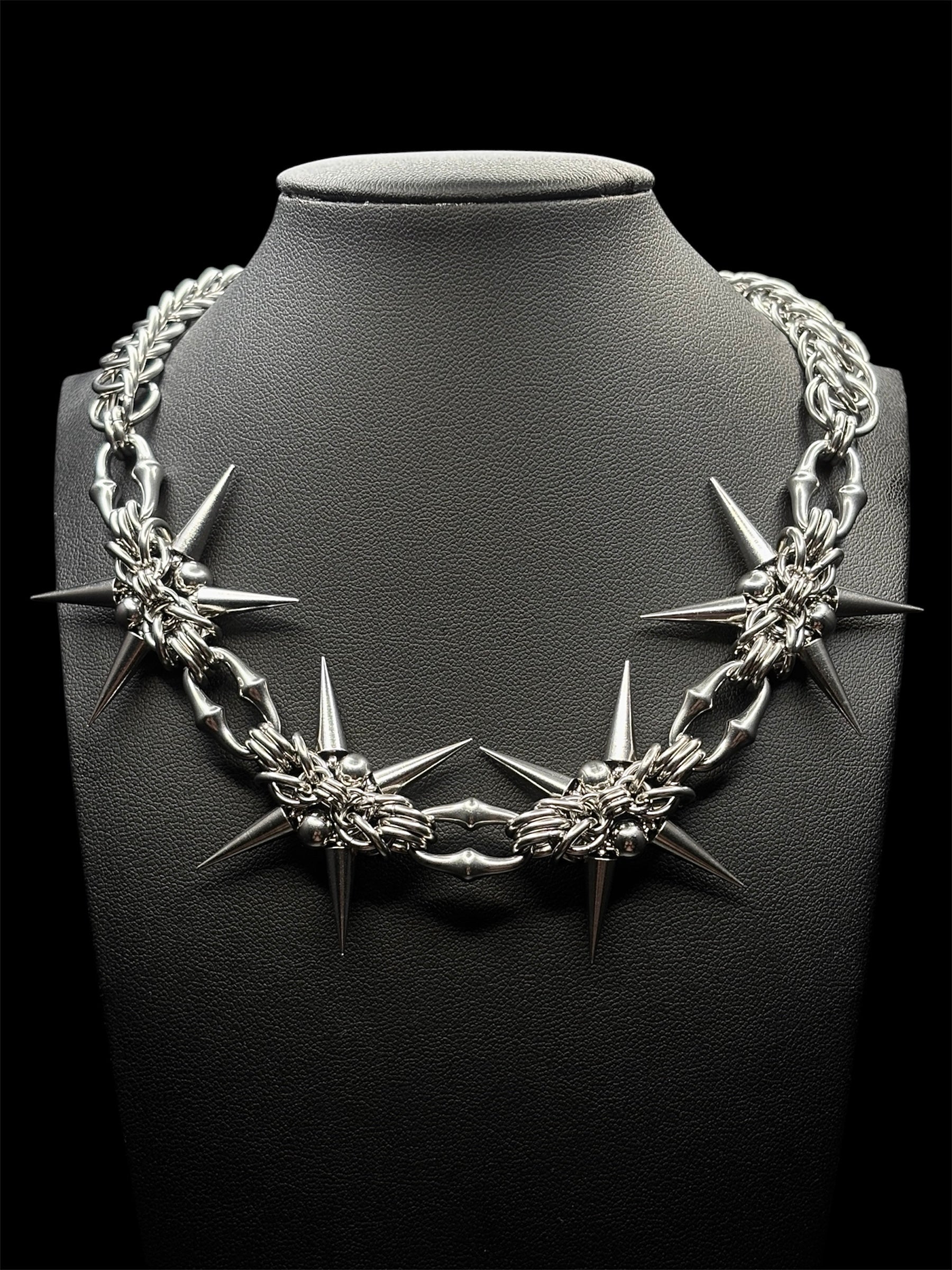 Manticore Spiked Choker