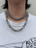 Barbed wire choker
