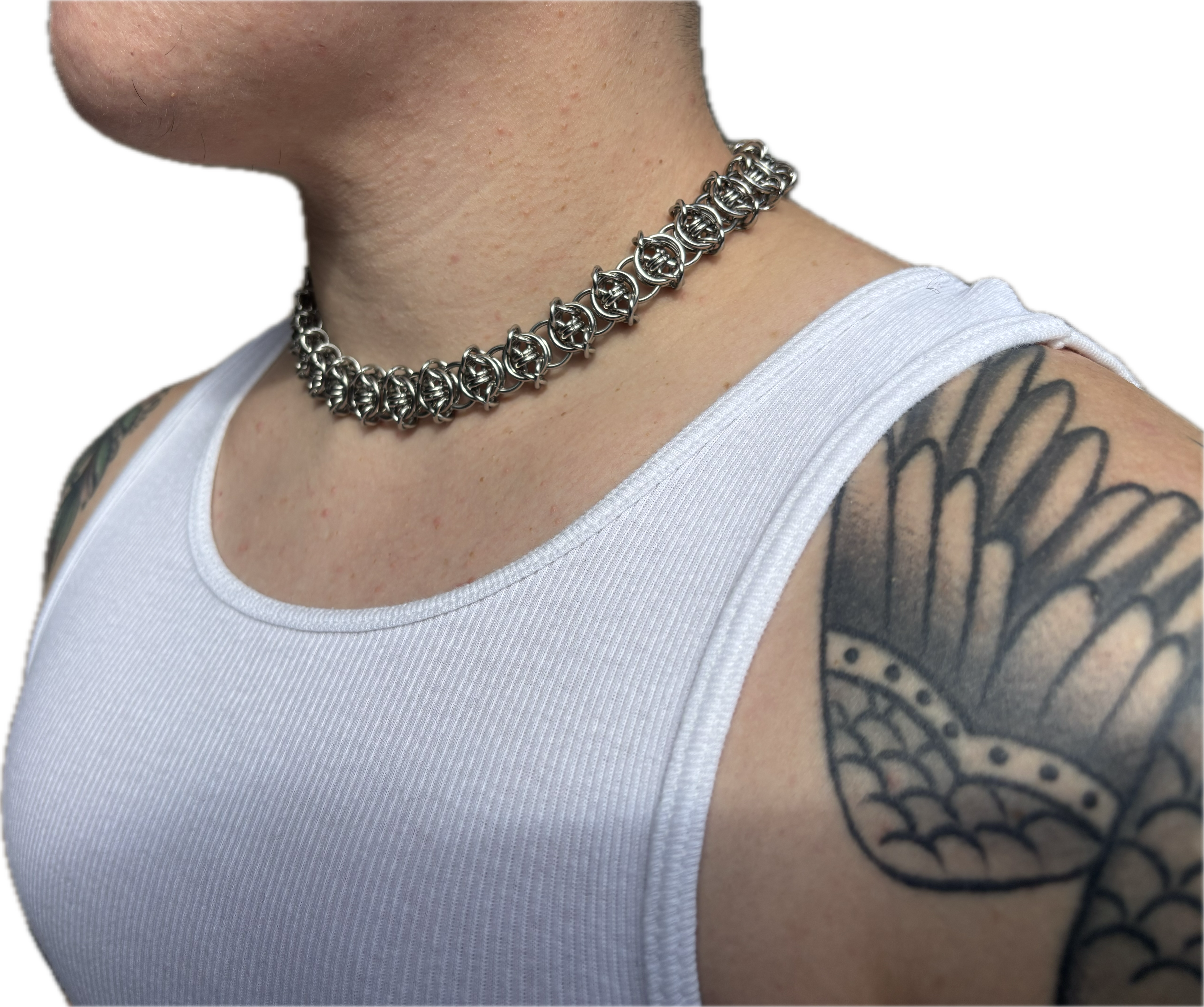 Barbed wire choker