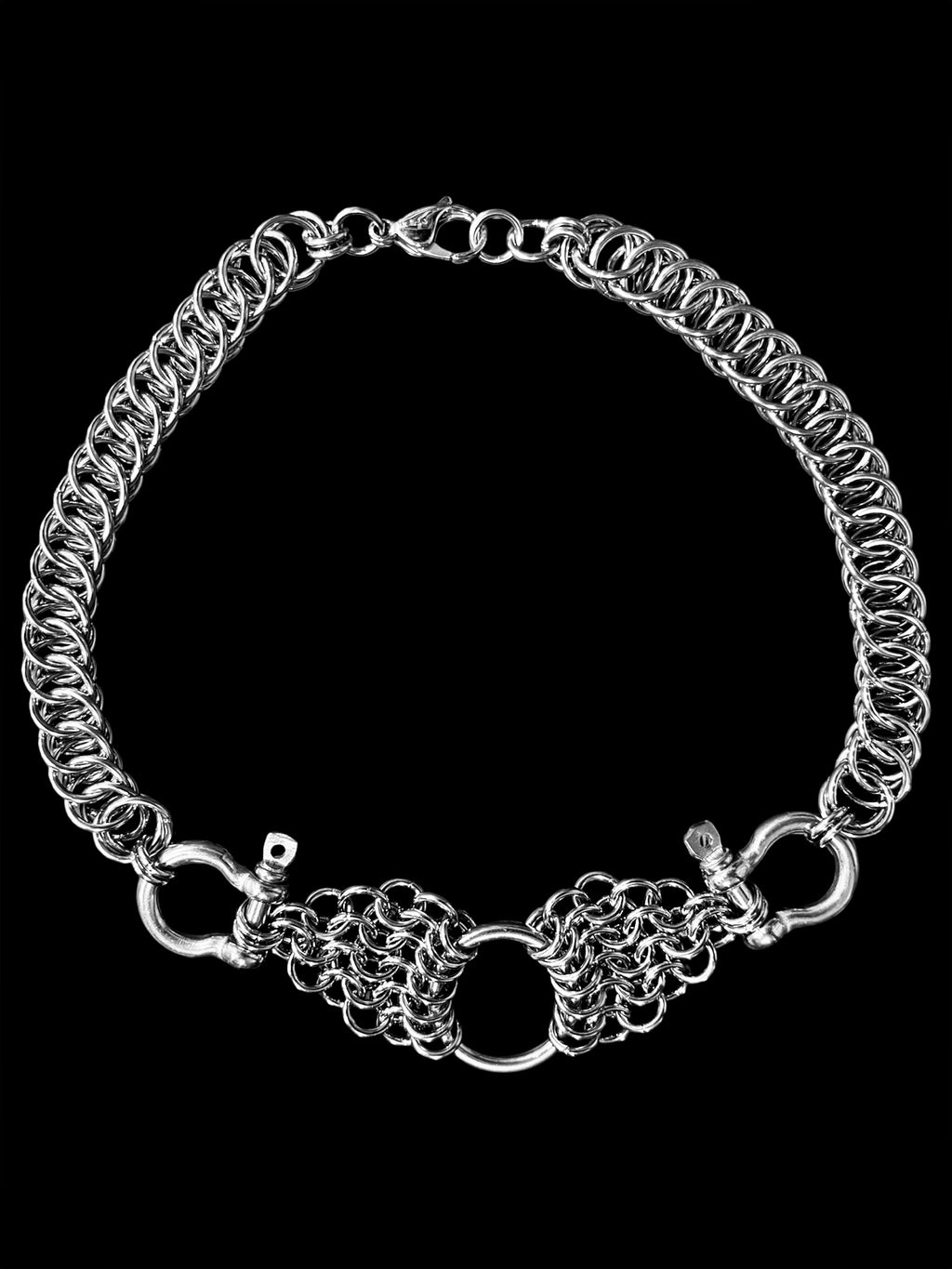 Bow Shackle Choker